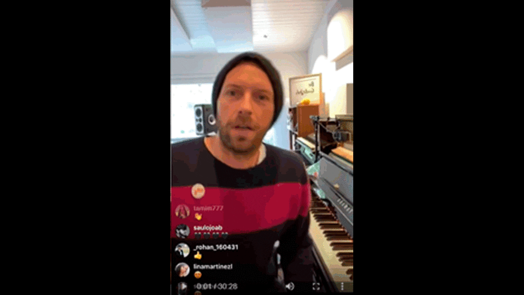 Chris Martin de Coldplay transmite un concierto gratuito desde su casa